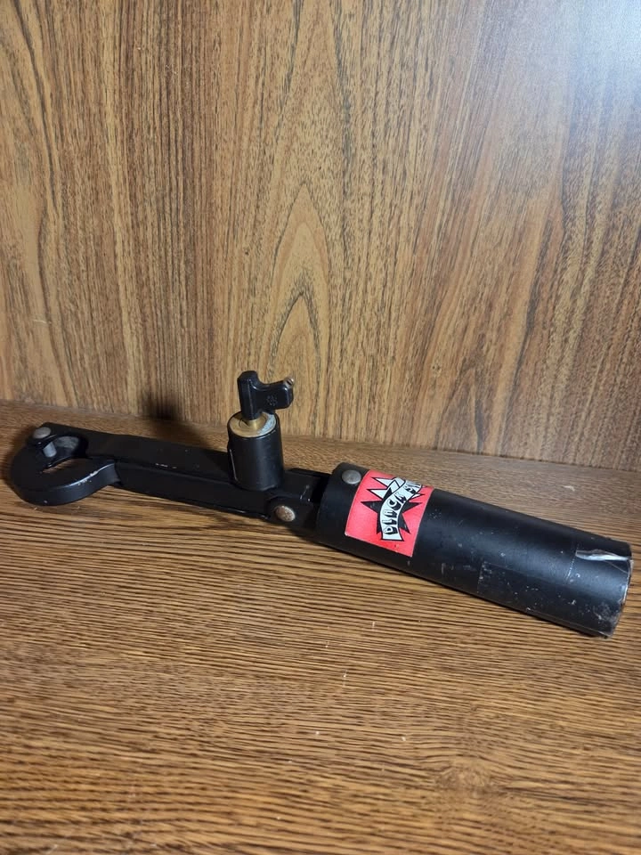 Vintage Steering Wheel Lock – Heavy Duty Anti-Theft Security Loc - photo 4