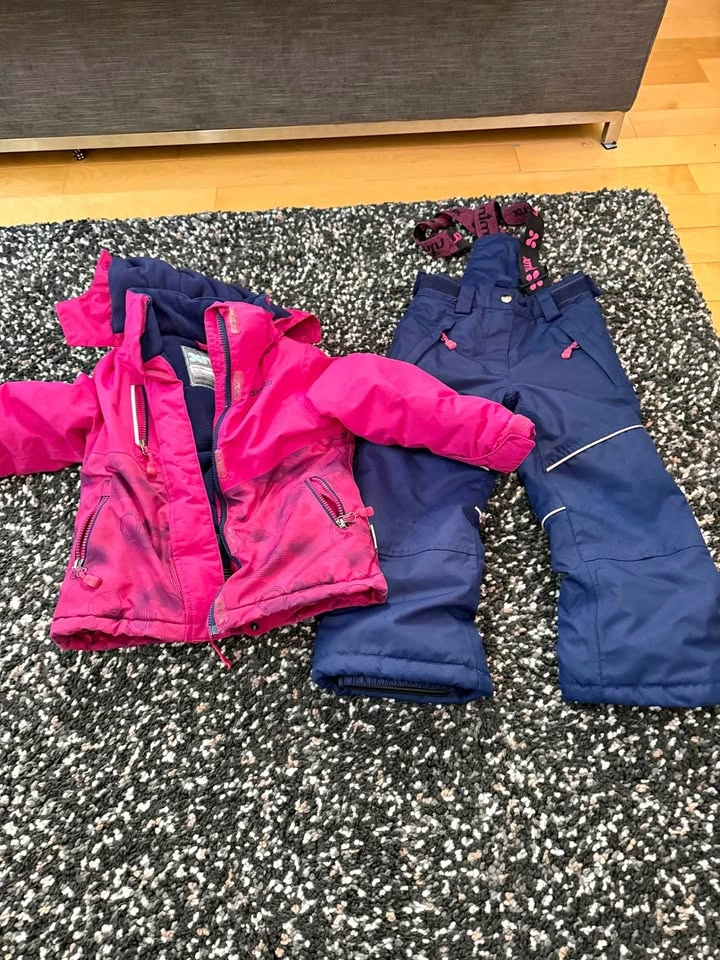 Kids Snowsuit – Jacket & Snow Pants – Size 4