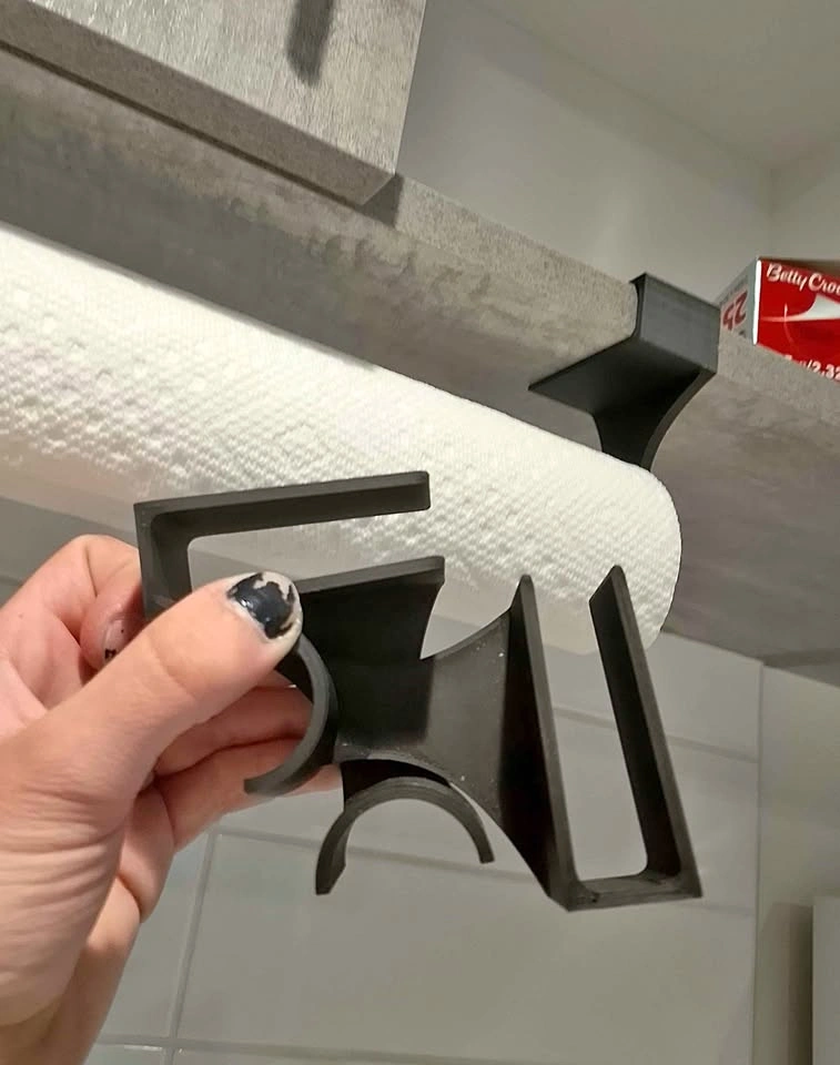 Paper towel dispenser
