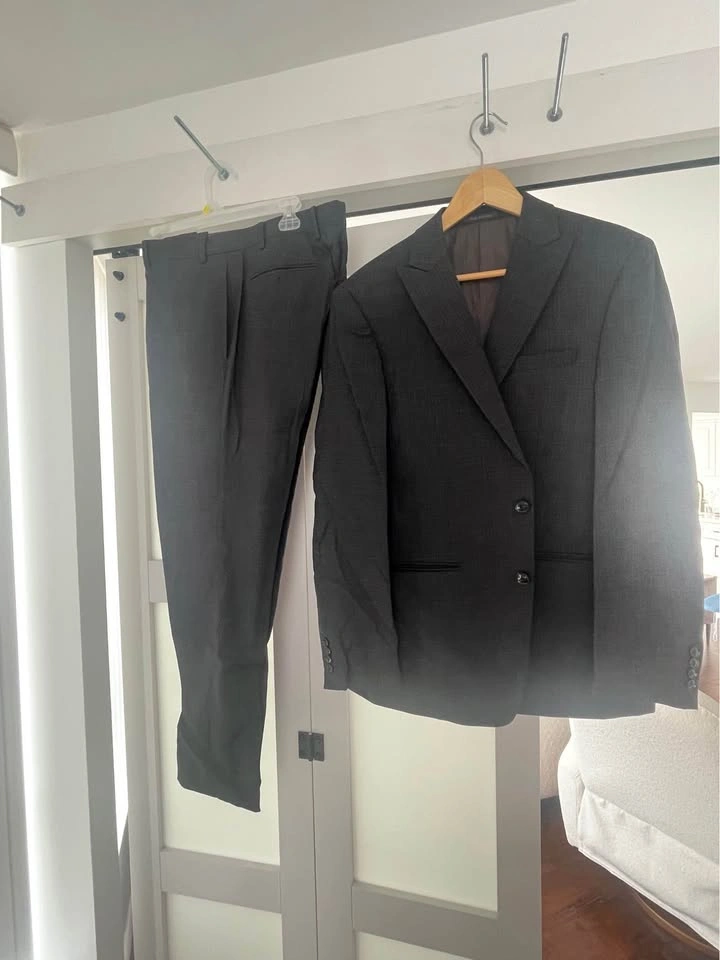 Charcoal Calvin Klein Slim Fit Suit (42R jacket, 36W pants) - photo 3