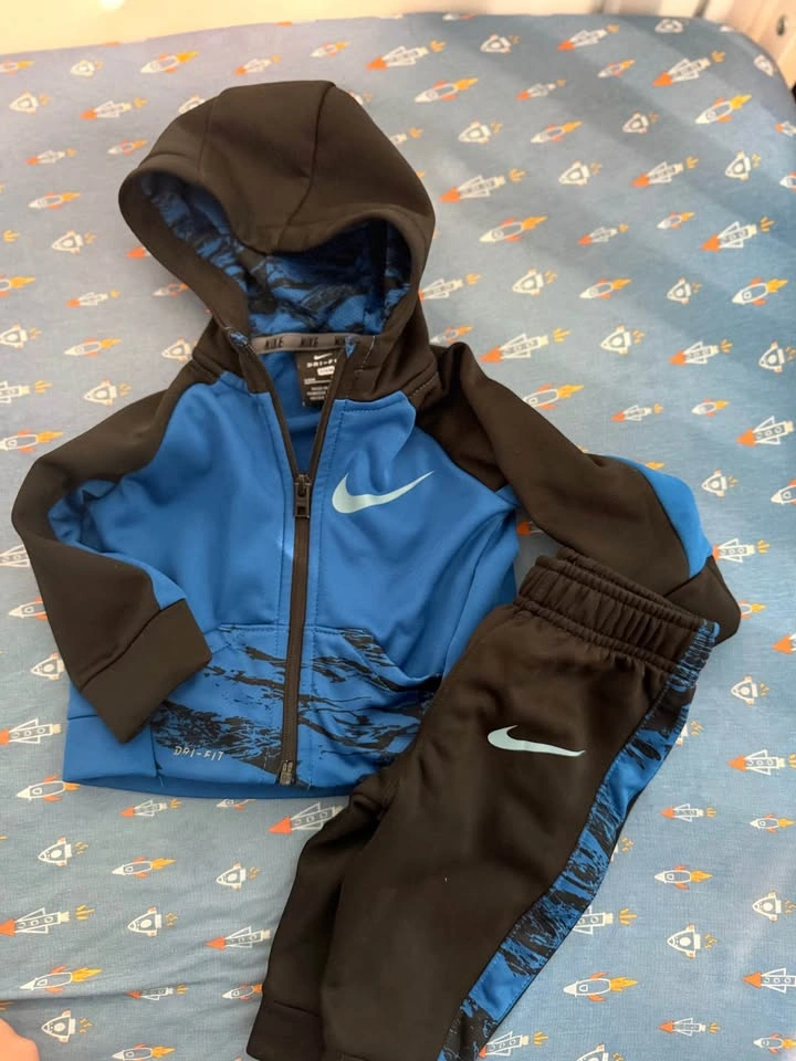 Nike Baby Hooded Romper and Tracksuit Set - photo 2