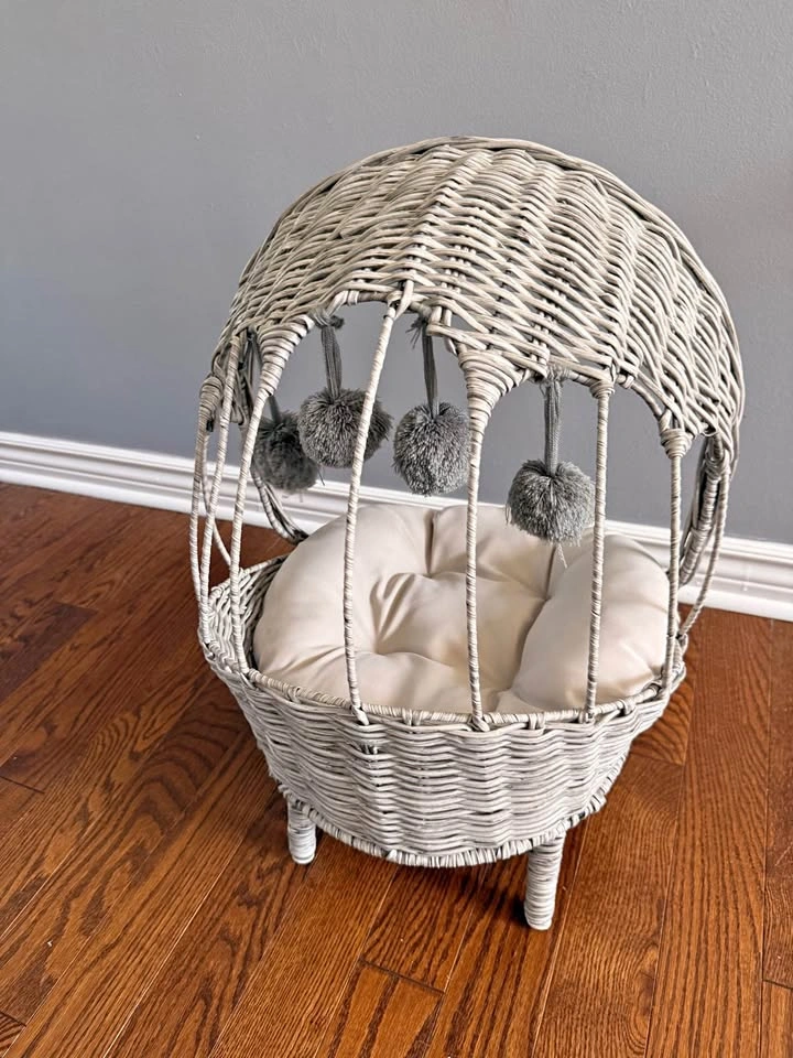 Cat Wicker Hooded Bed with Cushion
