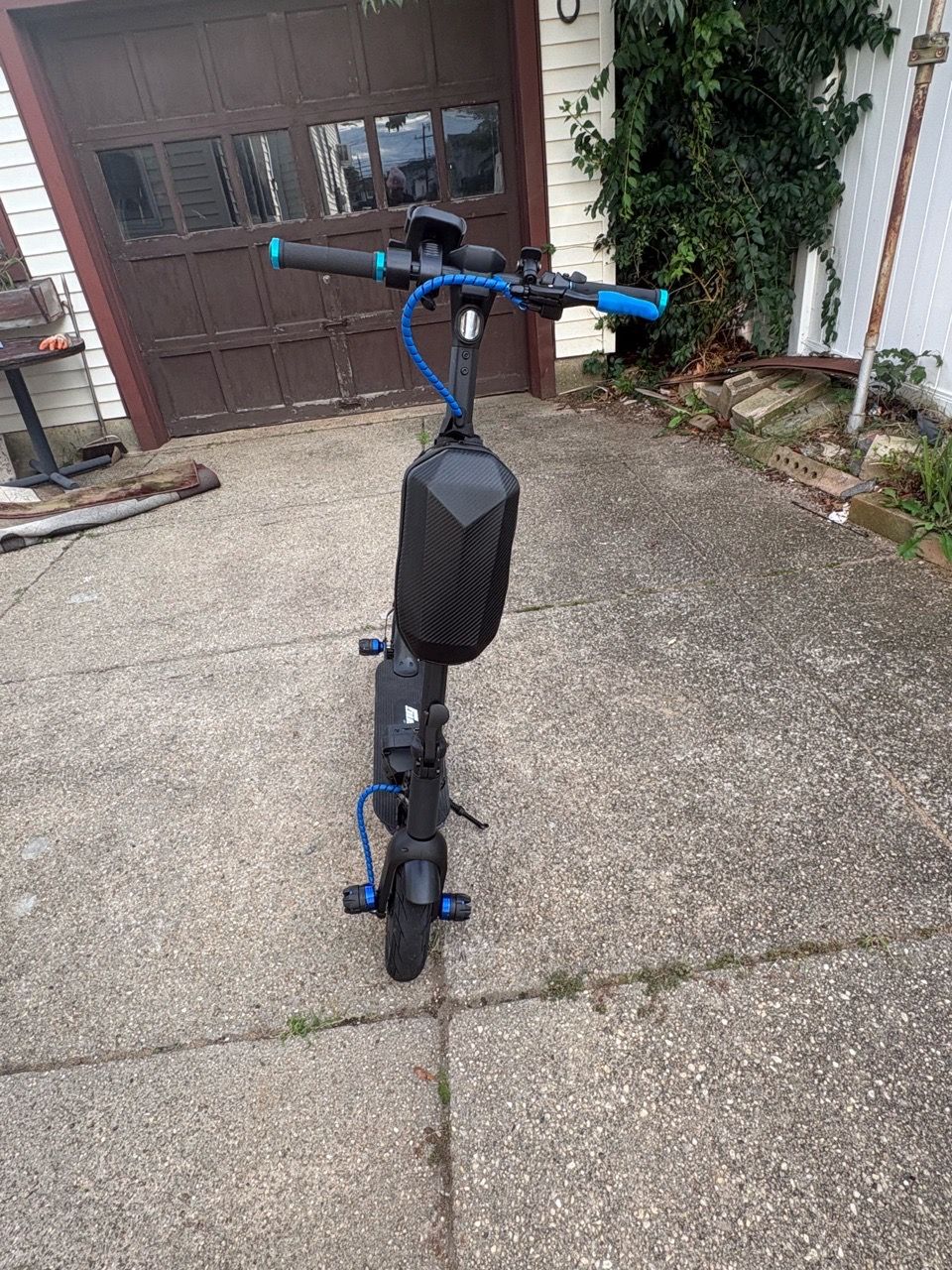 Modified 600W Electric Scooter – 28 MPH – LED Underglow - photo 3