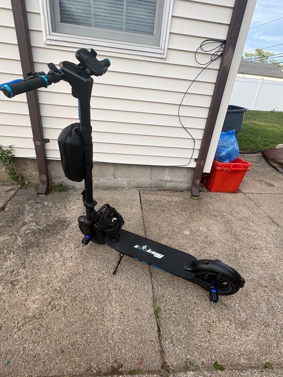 Modified 600W Electric Scooter – 28 MPH – LED Underglow - photo 4