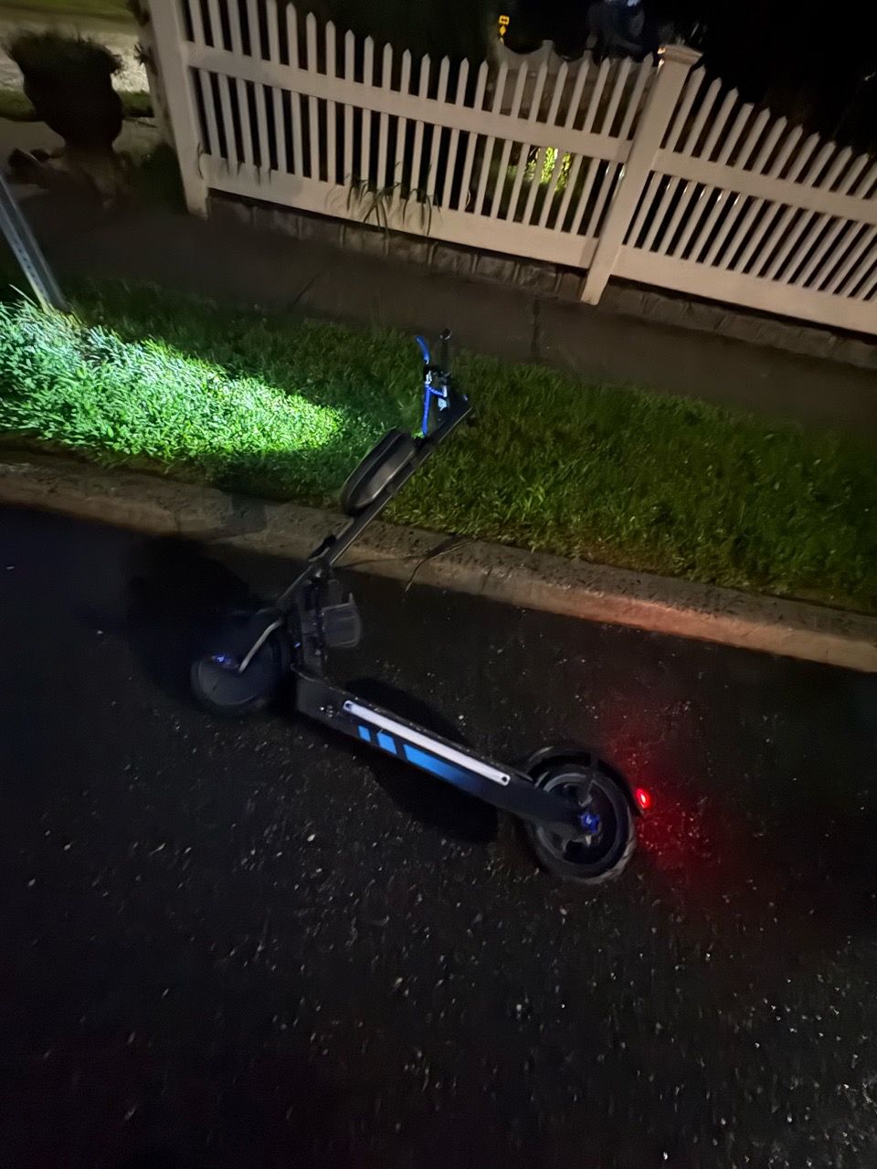 Modified 600W Electric Scooter – 28 MPH – LED Underglow