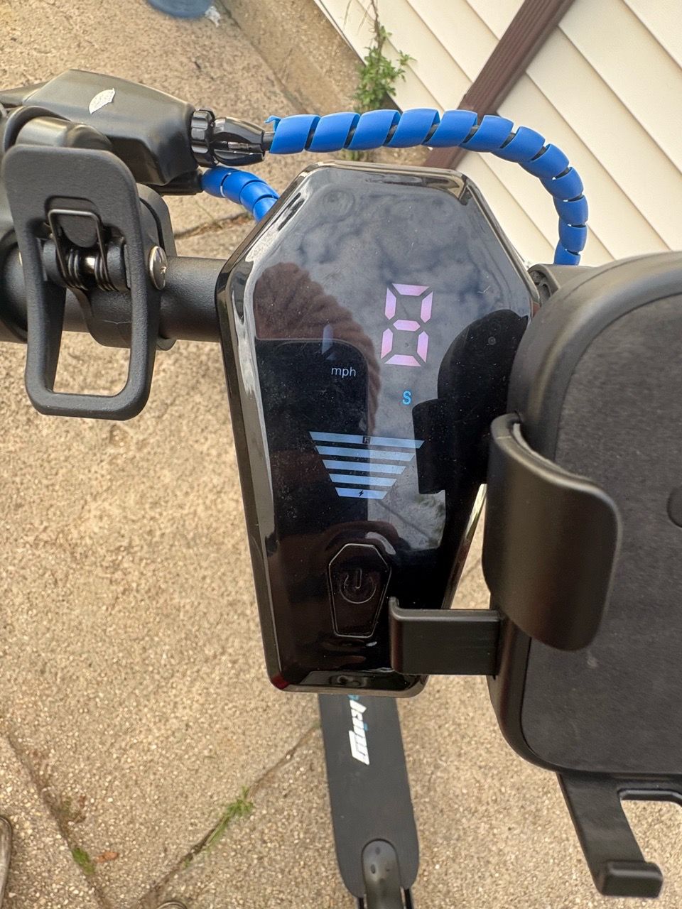 Modified 600W Electric Scooter – 28 MPH – LED Underglow - photo 4