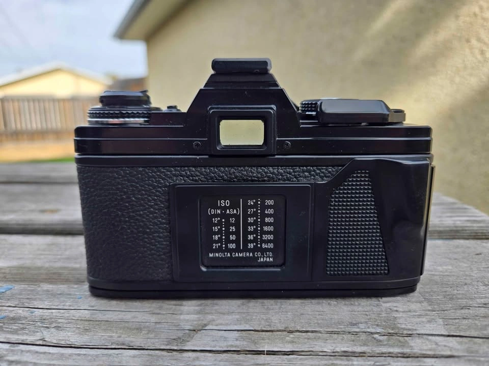 Like new Minolta X-700 Film Camera with 50mm f/1.7 Lens - photo 4