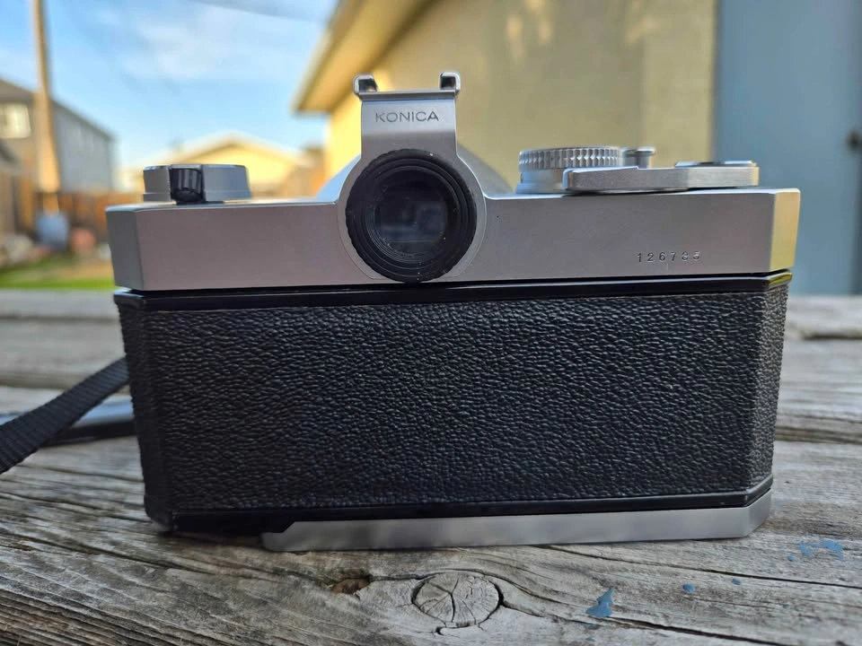 Konica Autoreflex T and Autoreflex TC Film 35mm Camera Bundle - photo 5