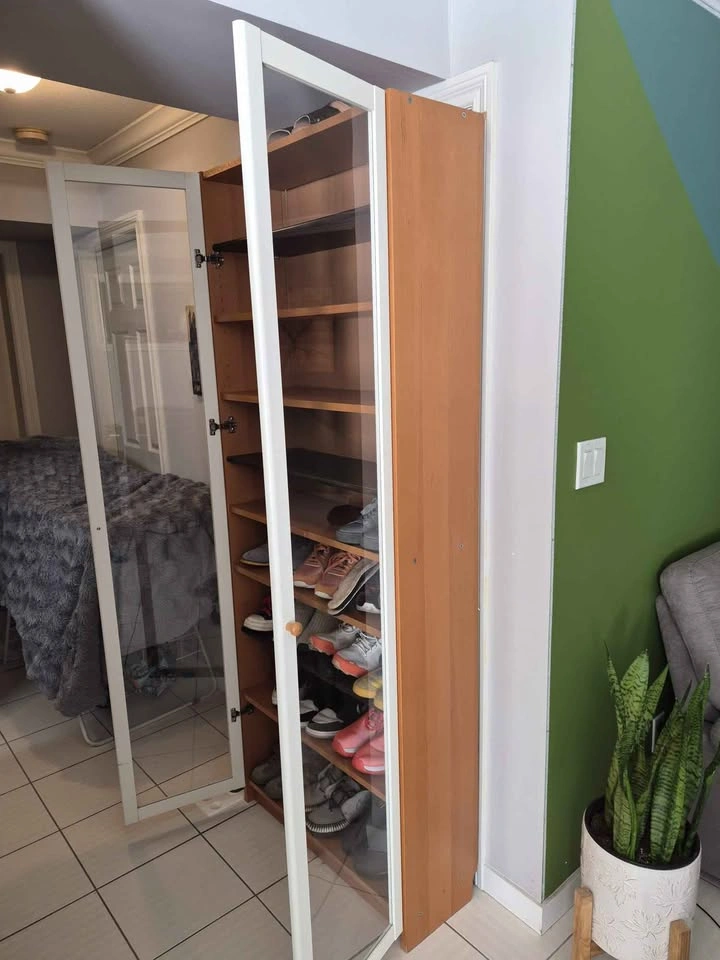 Tall Glass-door wooden cabinet - photo 2