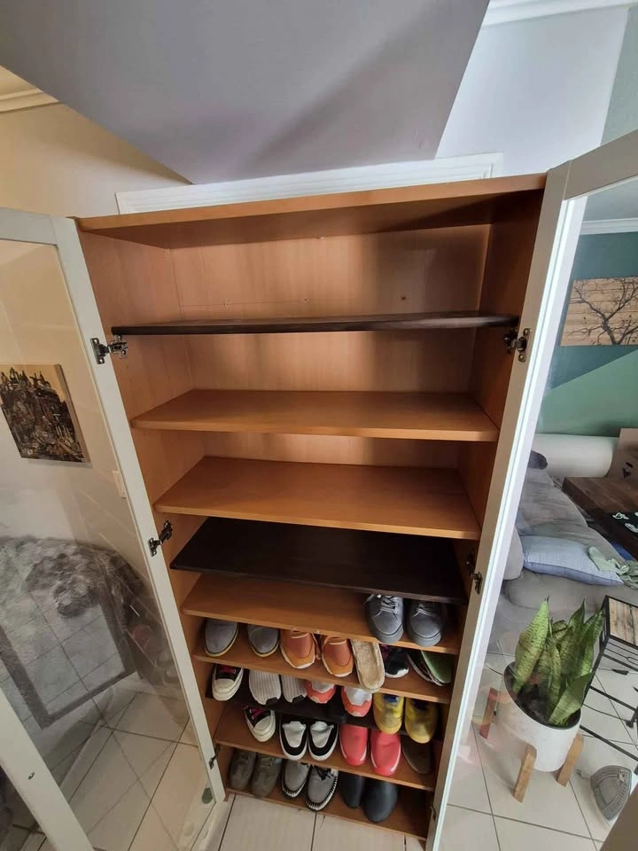Tall Glass-door wooden cabinet - photo 3