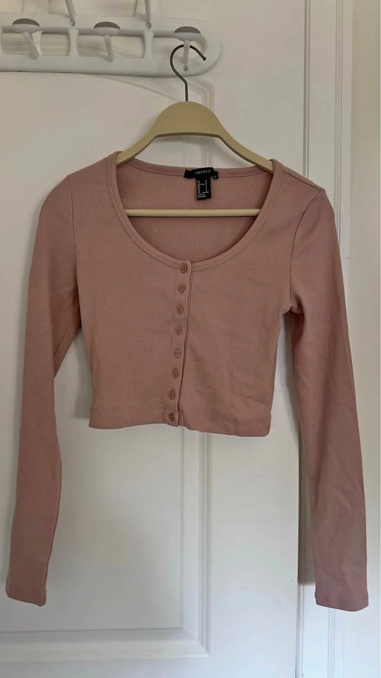 Forever 21 Ribbed Long Sleeve Cropped Top