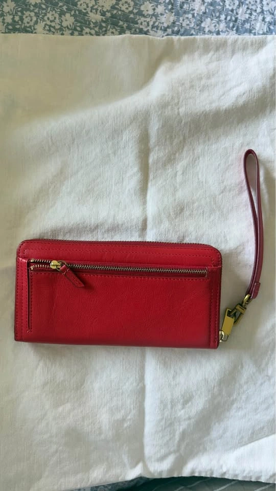 Fossil Red Leather Zip Around Wristlet Wallet - photo 2