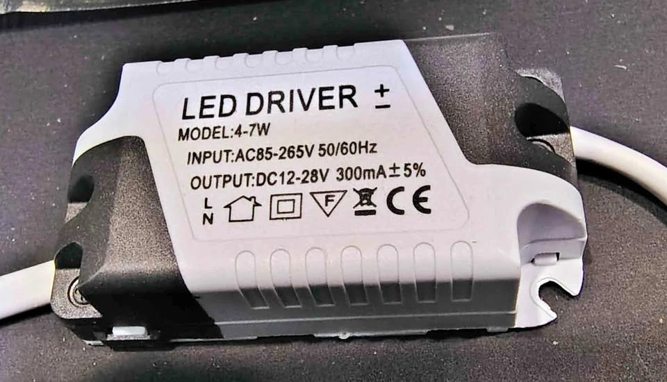 3 BRAND NEW LED DRIVERS 110V AC TO 12V DC