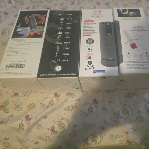 Peugeot Line Electric Rechargeable Pepper Mill 6" Gray
