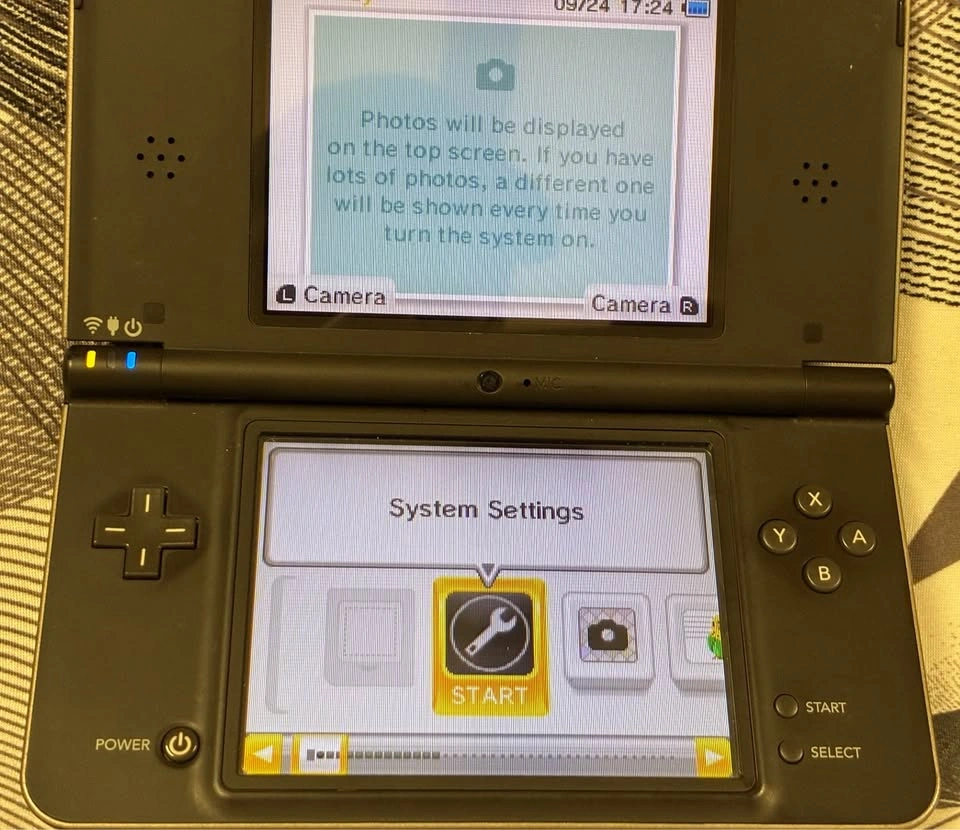 Nintendo DSi XL - photo 5