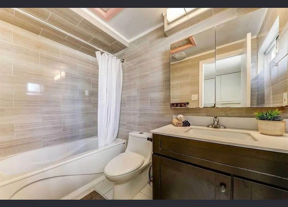 3 Beds 2.5 Baths - House - photo 3