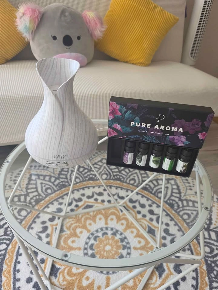 Humidifier/ oil diffuser w essential oils