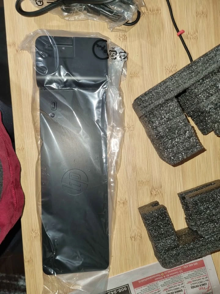 Brand New OEM HP Laptop Charger and HP Elitebook Slim Dock - photo 4