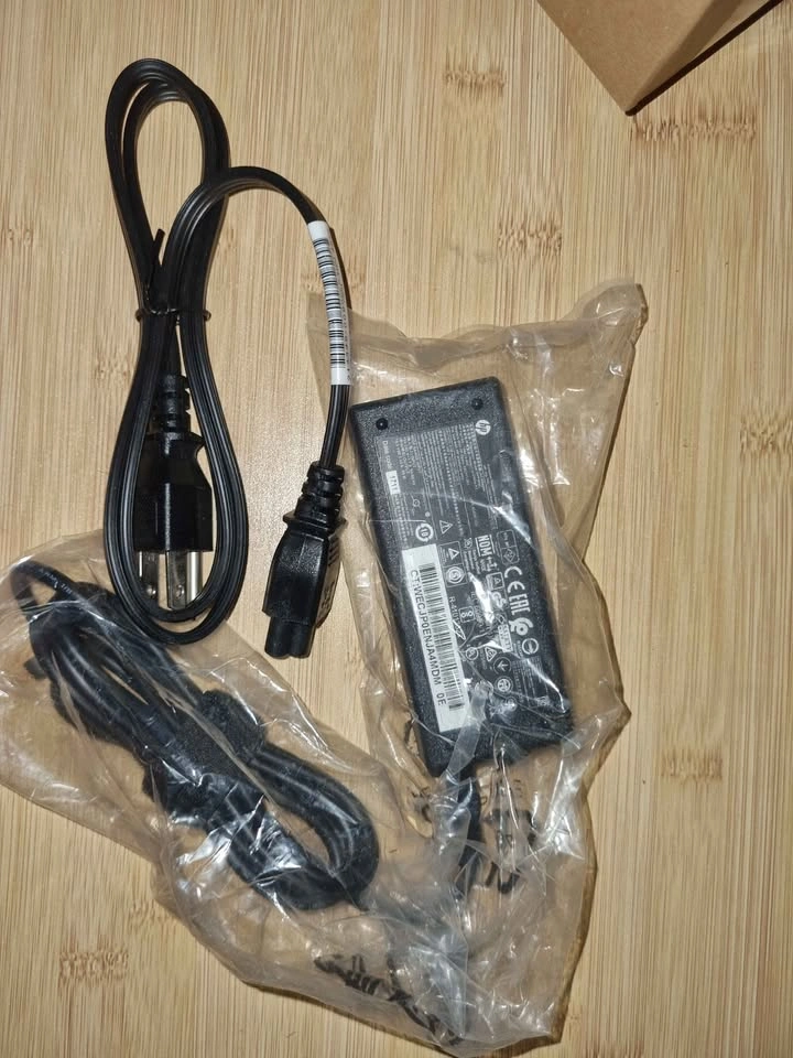 Brand New OEM HP Laptop Charger and HP Elitebook Slim Dock - photo 5