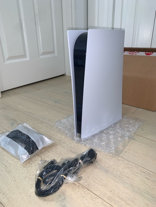 PS5 Digital Edition Brand new +Warranty - photo 4