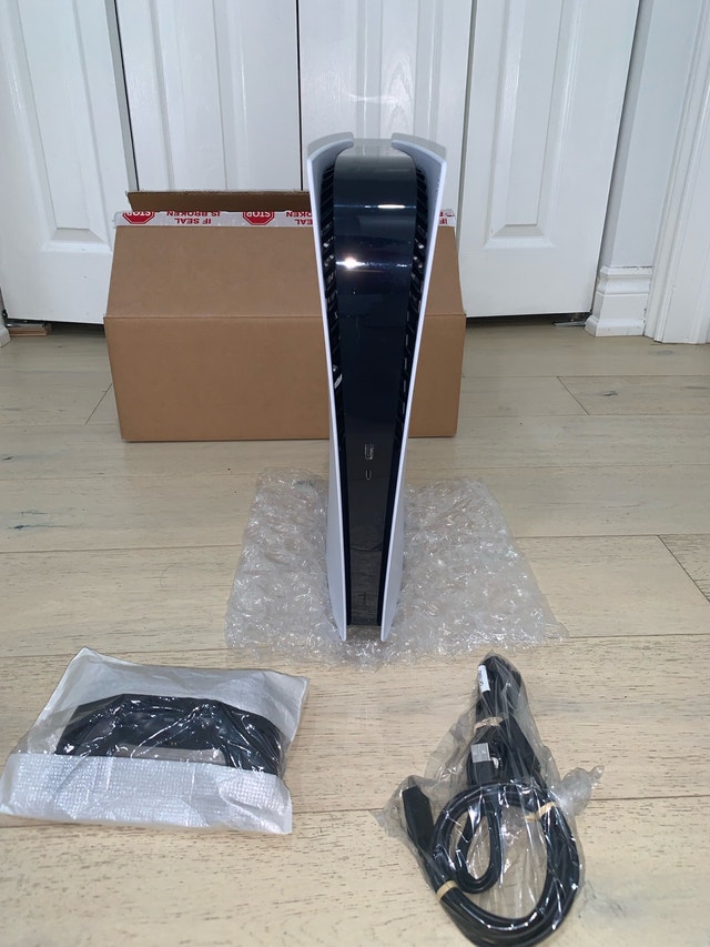 PS5 Digital Edition Brand new +Warranty - photo 5