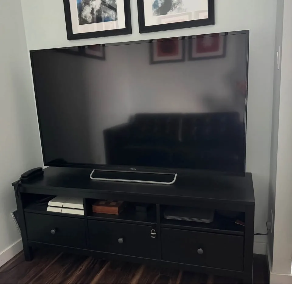 Sony 60” Smart LCD HDTV (KDL-60W630B) image indicator(2)