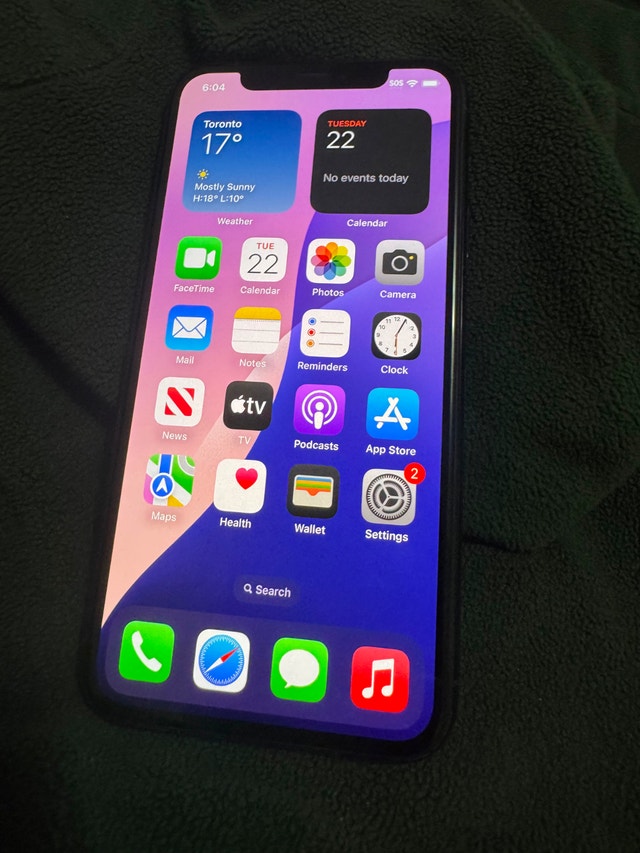 UNLOCKED iPhone 11 Pro, Midnight Green, 256GB w/charger - photo 5