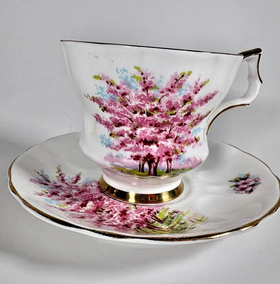 Cambridge Bone China Dogwood Tree Teacup and Saucer Set