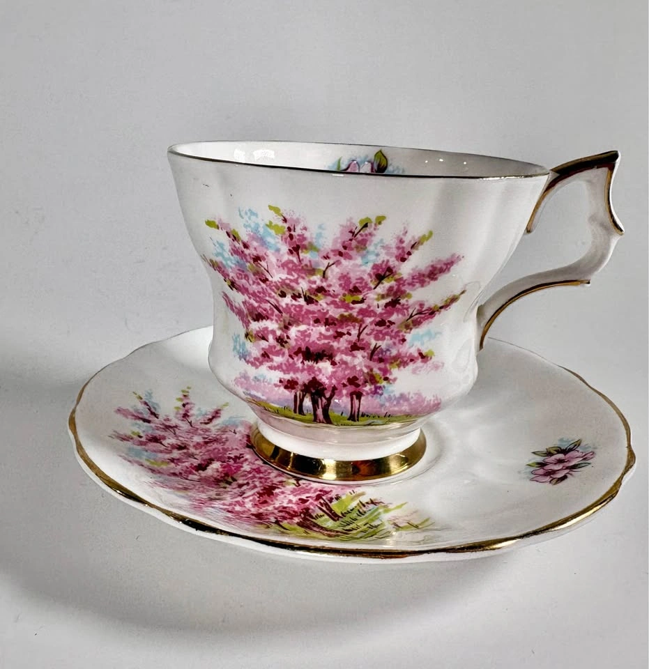 Cambridge Bone China Dogwood Tree Teacup and Saucer Set - photo 3