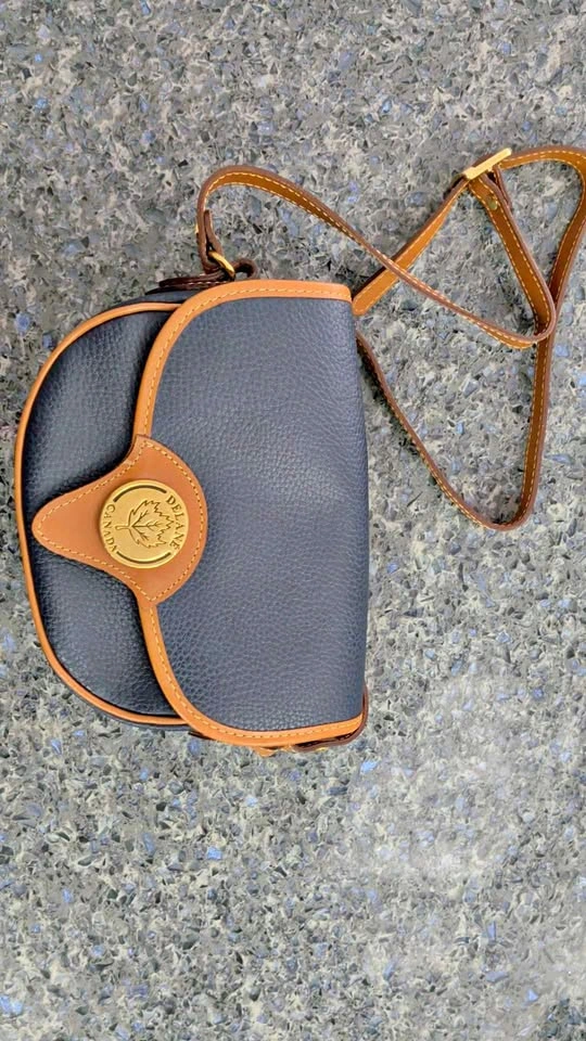 Vintage Delane Leather Crossbody Bag