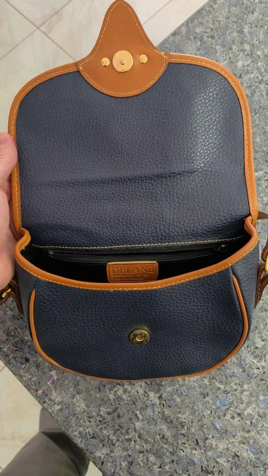 Vintage Delane Leather Crossbody Bag - photo 2