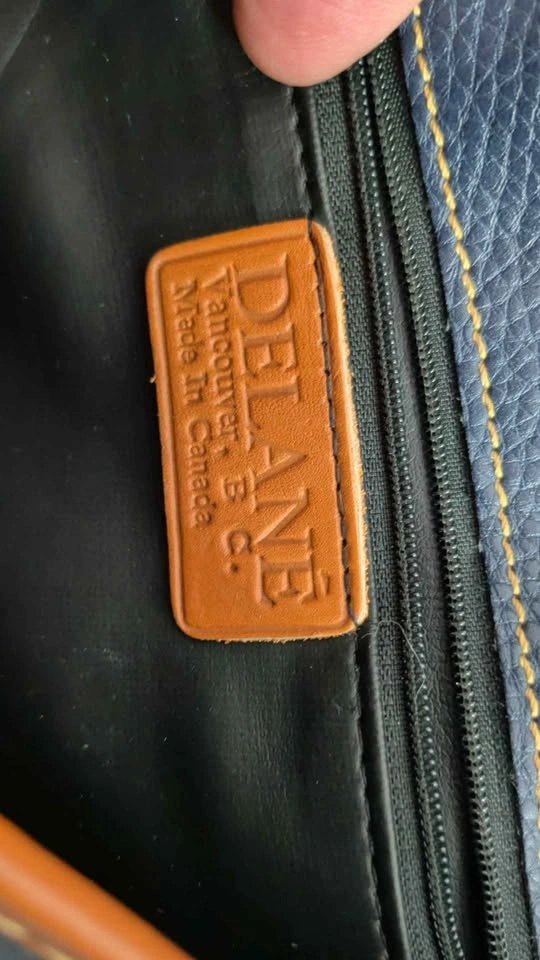 Vintage Delane Leather Crossbody Bag - photo 3