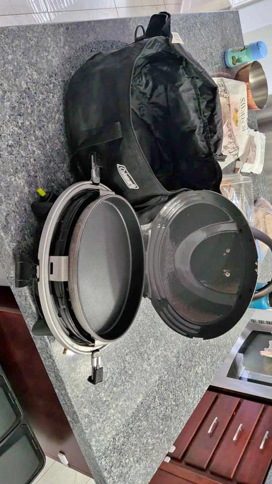 Coleman Portable Propane Grill with Carrying Bag *needs regulato