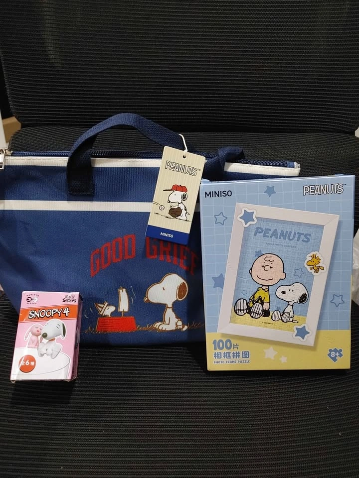 Miniso Snoopy Bundle - Insulated Lunch Bag + Puzzle + Blind Box - photo 2