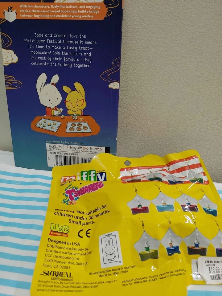 Mid Autumn Fest Set - Mooncakes Mean Family book + Miffy Keychai - photo 2