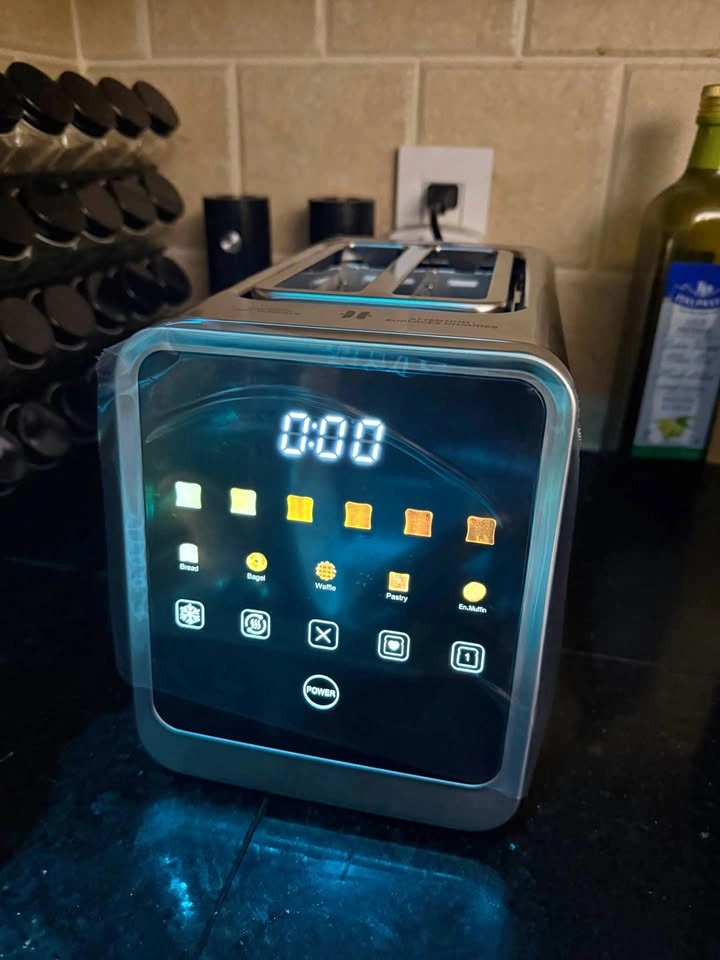 Digital 2-Slice Stainless Steel Toaster (Touchscreen with Timer)