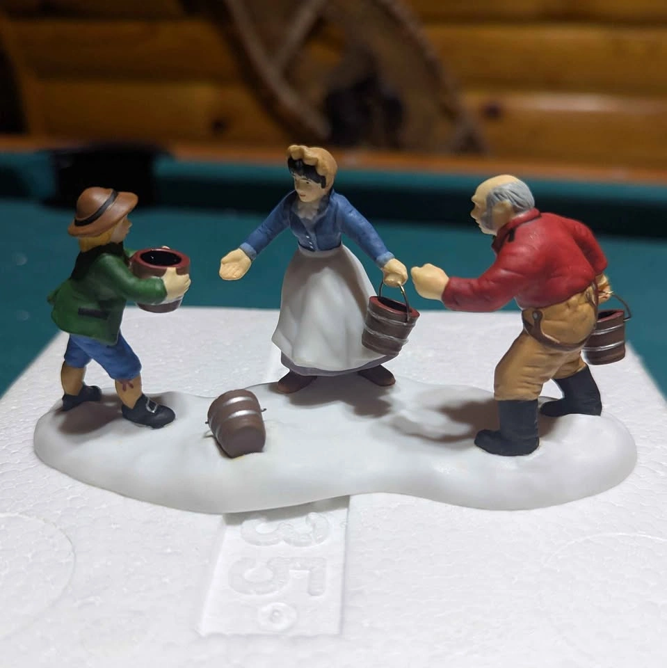 Department 56 - Dickens' Village Series - Volunteer Firefighters - photo 3
