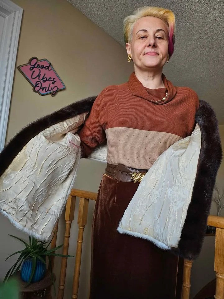 Vintage 1960s Elsa Schiaparelli real fur coat/scarf white/brown image indicator(8)