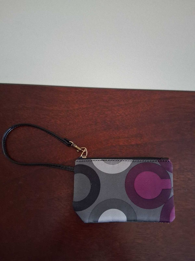 Coach Madison Op Art Signature Circles Satin Women's Wristlet - photo 2