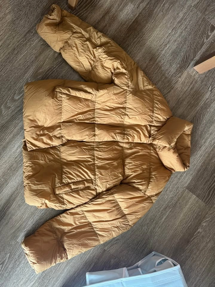 Uniqlo ultra light weight down coat - photo 2