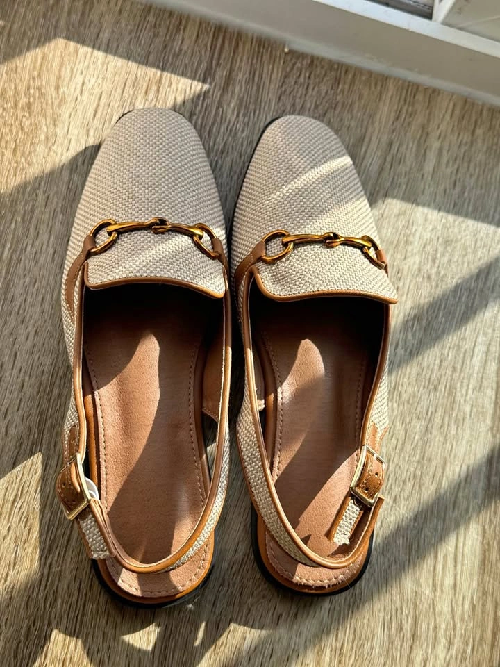 Female loafer shoes - US size 7