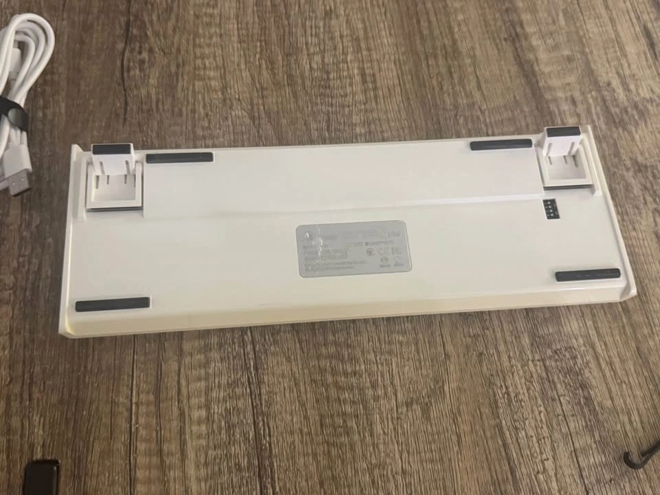 RBG light up Ducky keyboard with USB-C wire - photo 2