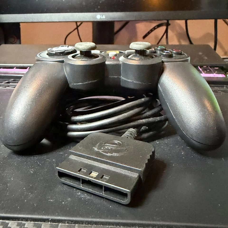 Pelican Wired PS2 Controller — Tested & Working - photo 4