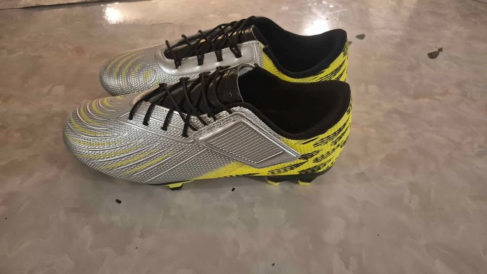 SpeedTech Youth Soccer Cleats Size 3 – Silver/Yellow - photo 3