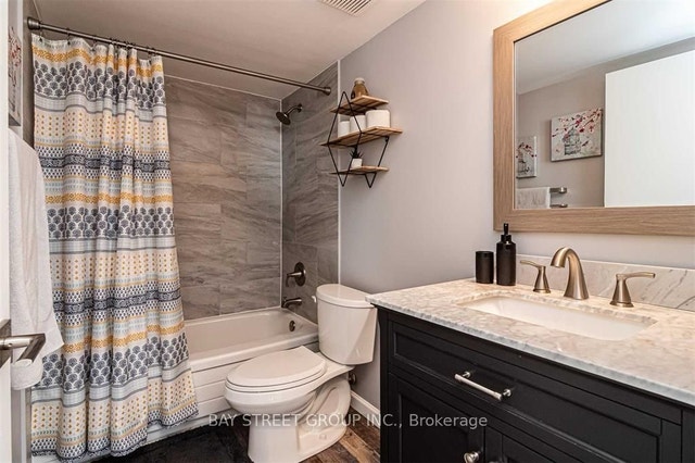 Private bedroom with washroom for Rent