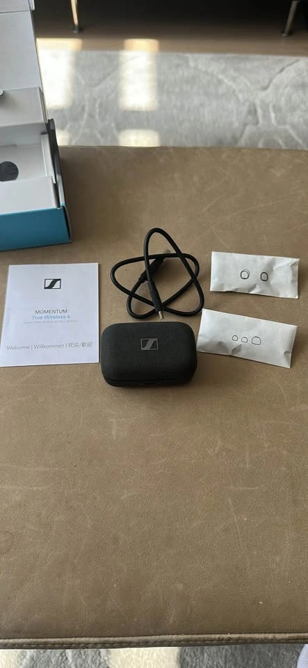 Sennheiser Momentum True Wireless 4 Earbuds (Like New) - photo 2