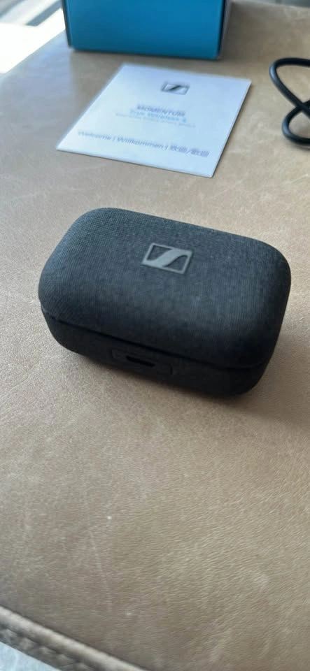 Sennheiser Momentum True Wireless 4 Earbuds (Like New) - photo 3