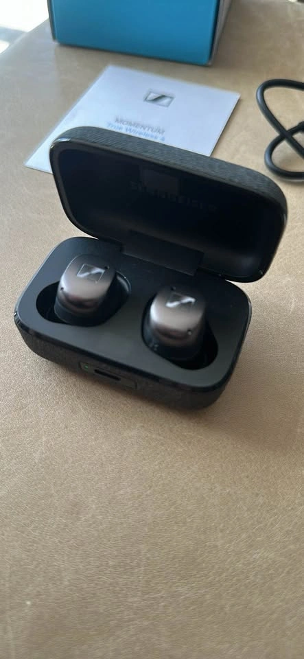 Sennheiser Momentum True Wireless 4 Earbuds (Like New) - photo 4