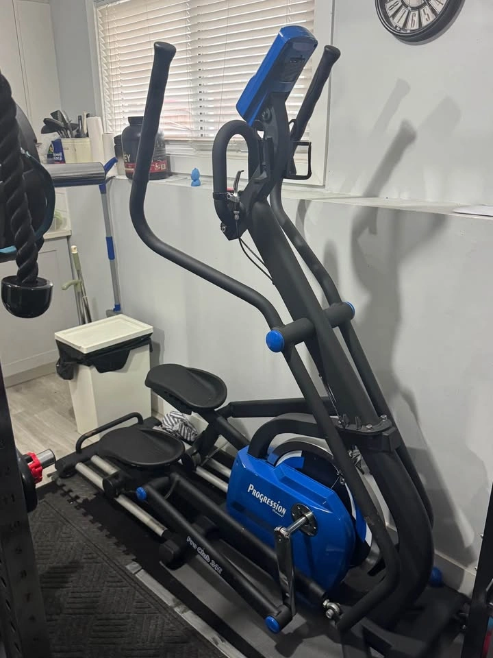 Progression Pro Club 24E Elliptical - photo 2