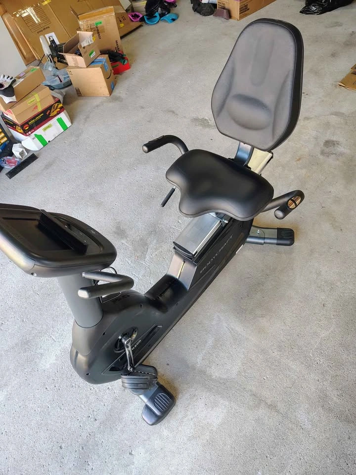 Exercise bike - recumbant Bodycraft R200 - photo 2